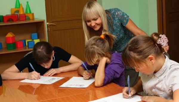 Оку курский центр для несовершеннолетних. Центр сопровождения сирот. Центр сопровождения сирот. Центр сопровождения замещающих семей курск сайт. Центр семья.